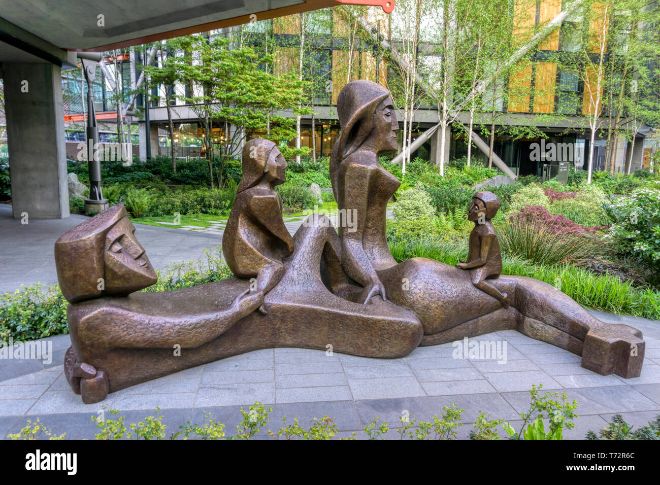 Family in Residence by Ivan Murray at Neo Bankside, London.  Bronze.  2012. Stock Photo