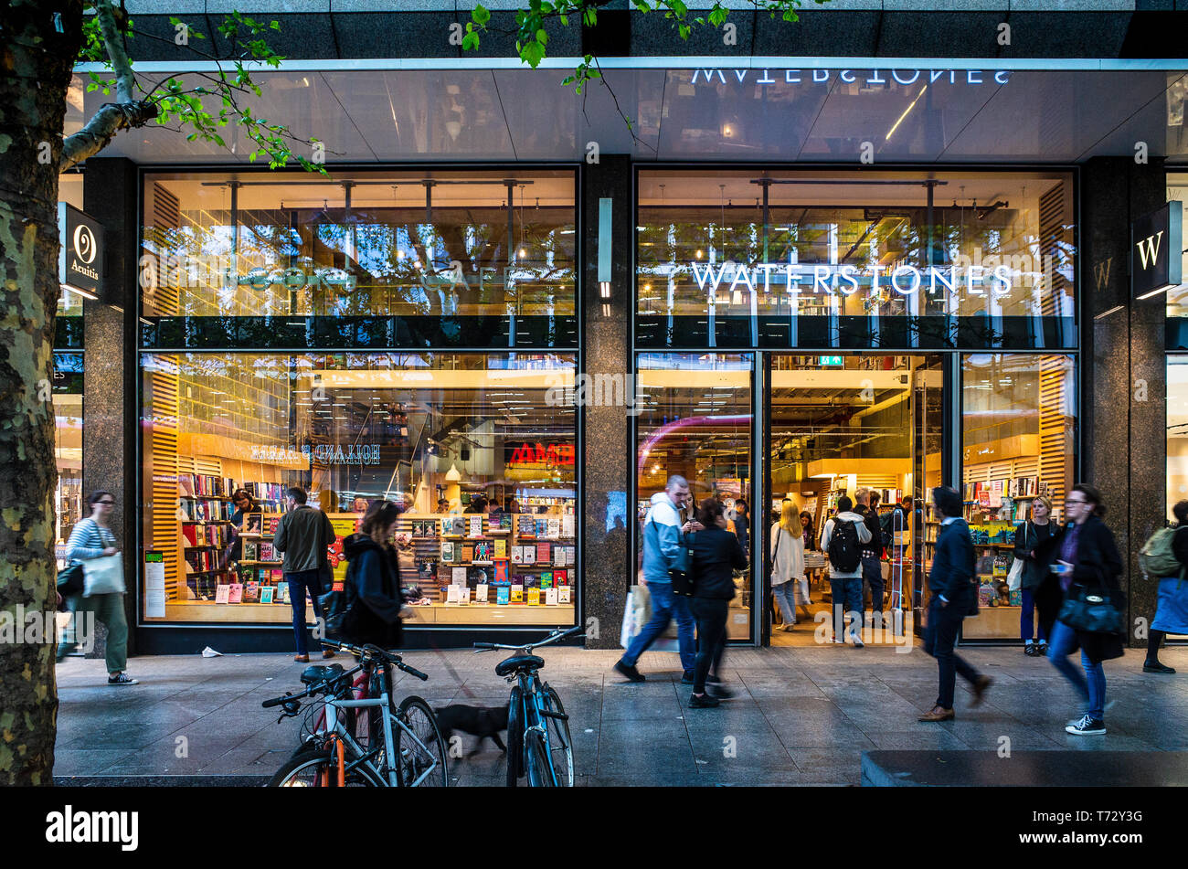 Waterstones london hires stock photography and images Alamy