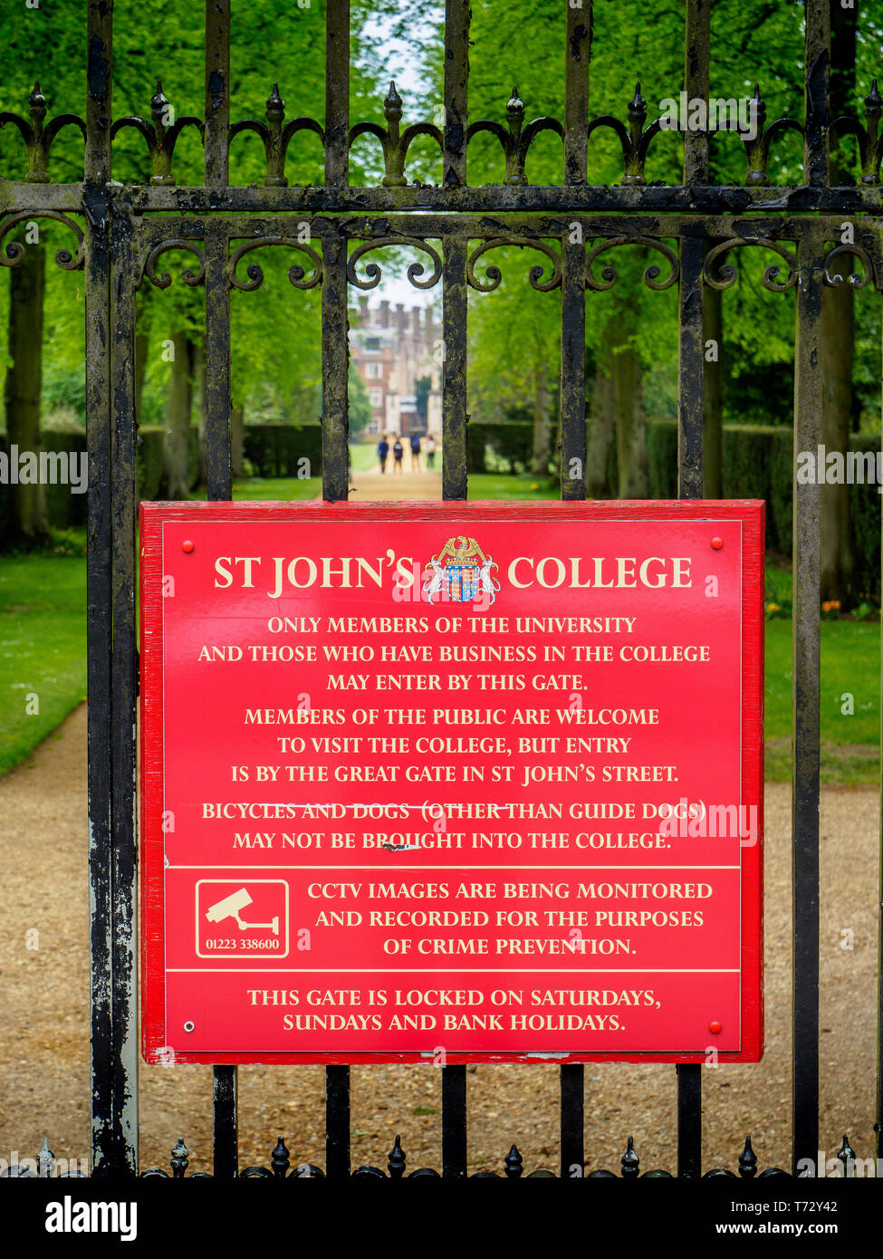 St Johns College University of Cambridge - Entrance gates to St John's College Cambridge University, founded 1511. Stock Photo