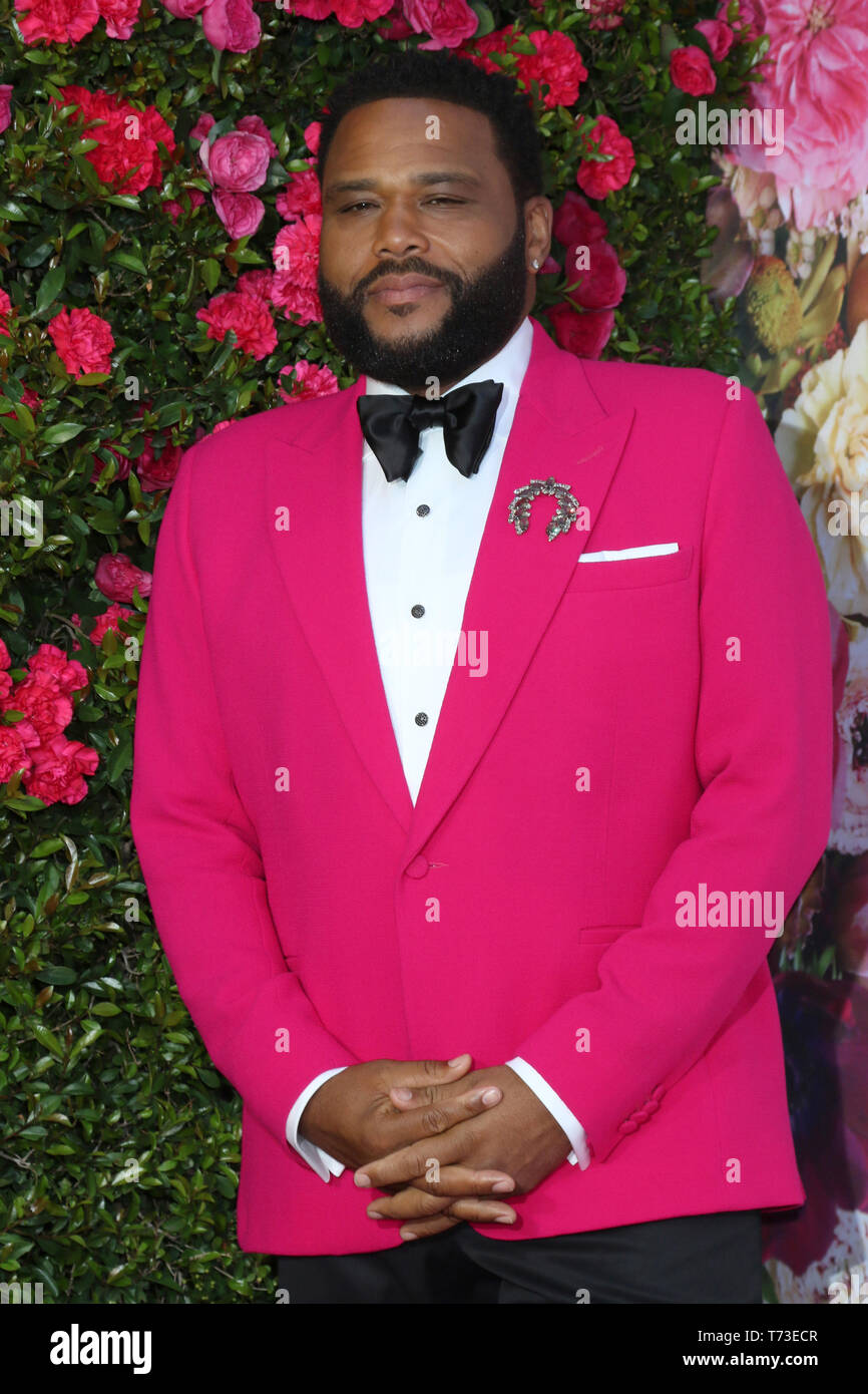 May 2, 2019 - Los Angeles, CA, USA - LOS ANGELES - MAY 2:  Anthony Anderson at the ''Dear Mama: A Love Letter to Mom'' VH1 Special at The Theatre at Ace Hotel on May 2, 2019 in Los Angeles, CA (Credit Image: © Kay Blake/ZUMA Wire) Stock Photo