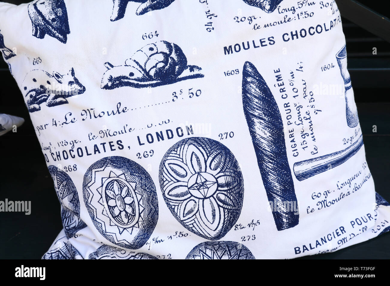 French chocolatier Rococo Chocolates shop on stylish Motcomb Street, in stylish Belgravia, London SW1, UK Stock Photo