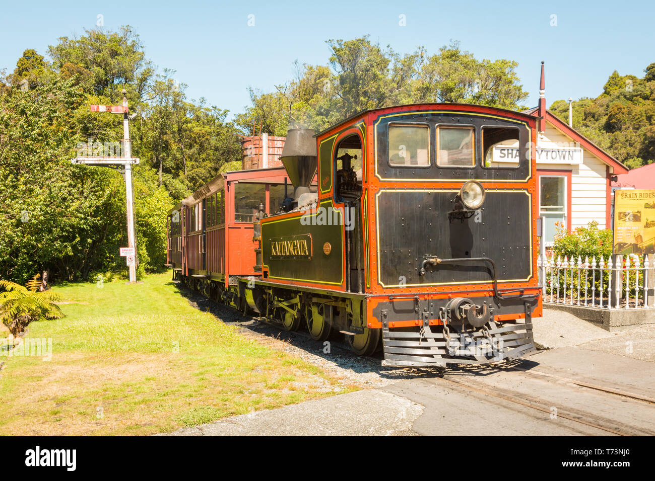 Trains in 1870s hi-res stock photography and images - Alamy