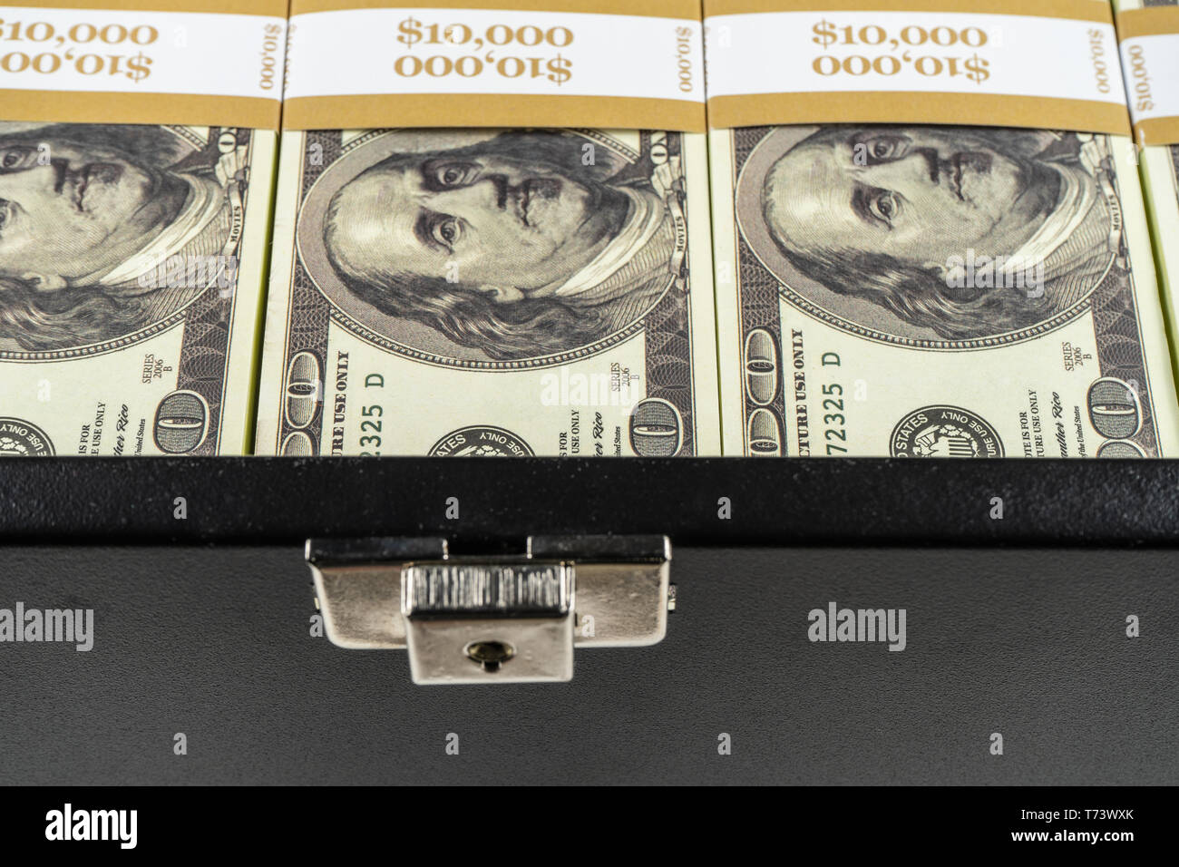 Briefcase full 100 dollar bills hires stock photography and images Alamy