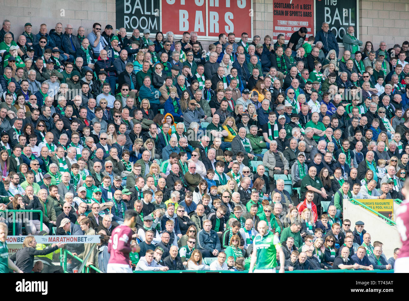 Hibs hearts football hires stock photography and images Alamy