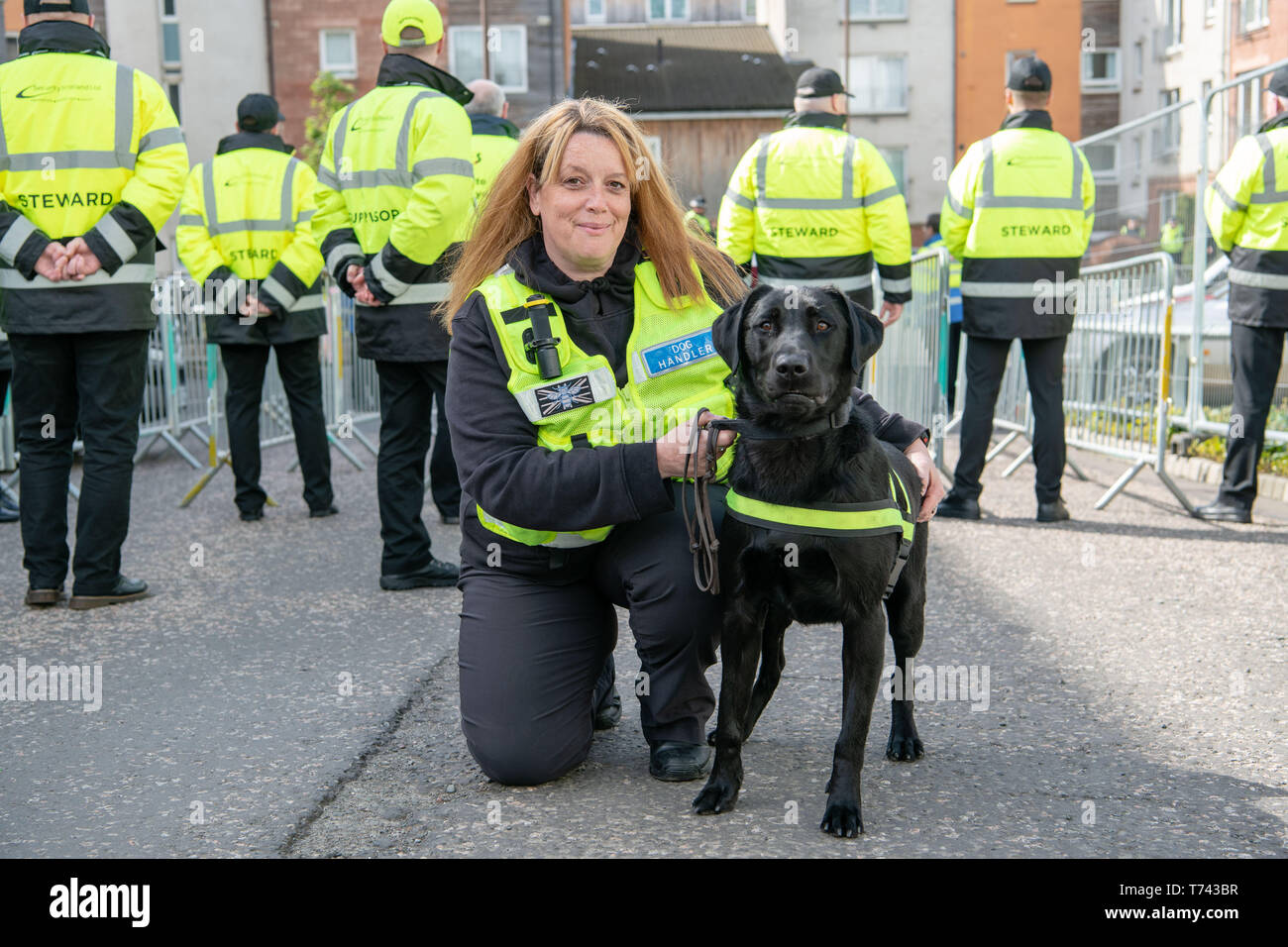 Hibs vs Hearts, Easter Road Stadium, Police, G4S security control room feature, Fans, Barney the sniffer dog Stock Photo