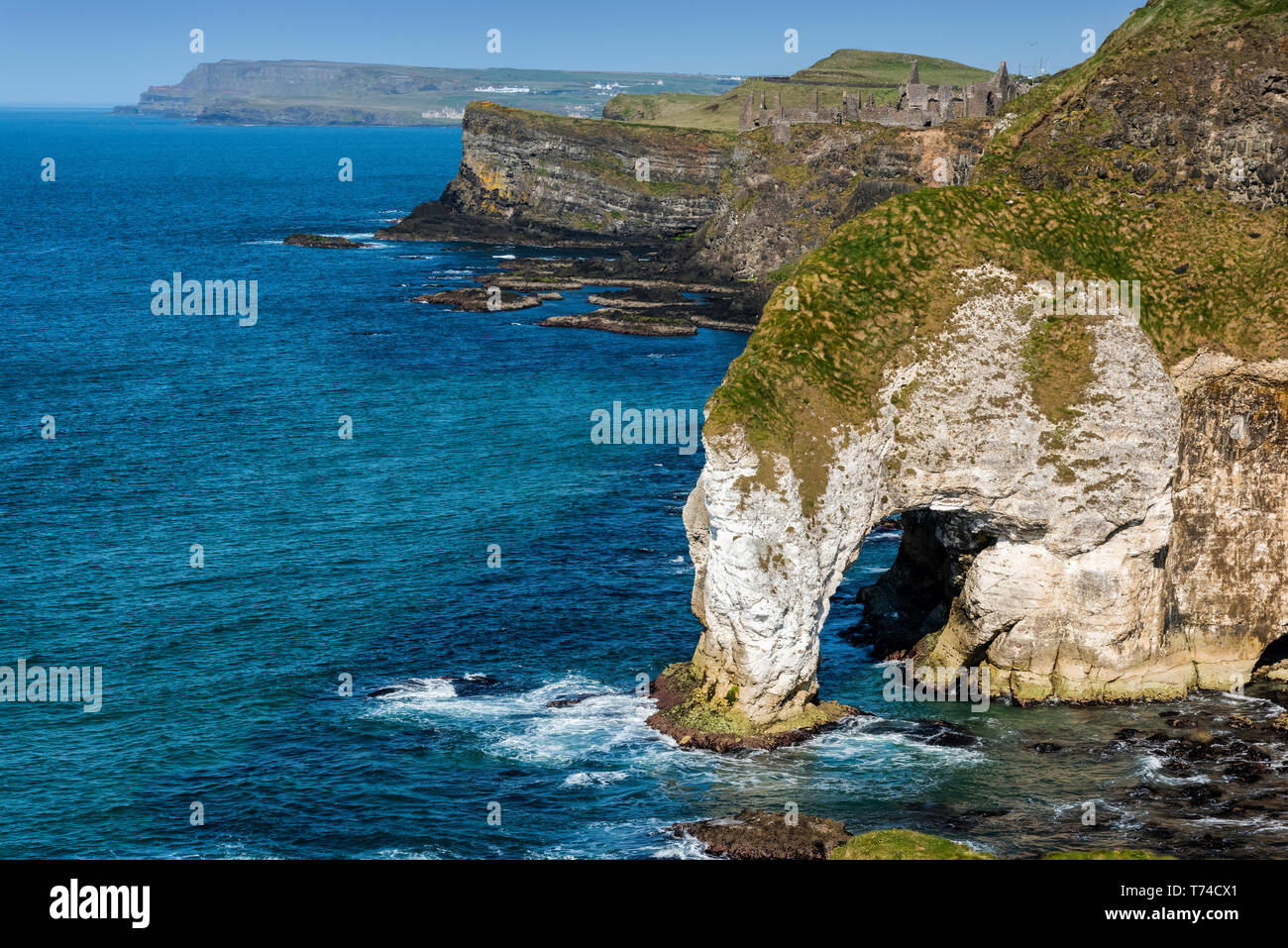 White Rocks Ireland White arch northern ireland hi-res stock photography and images - Alamy
