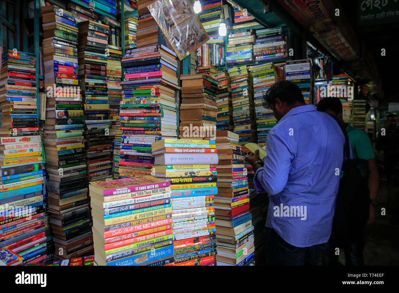 Secondhand bookstall at Nilkhet Book MArket. Dhaka, Bangladesh Stock