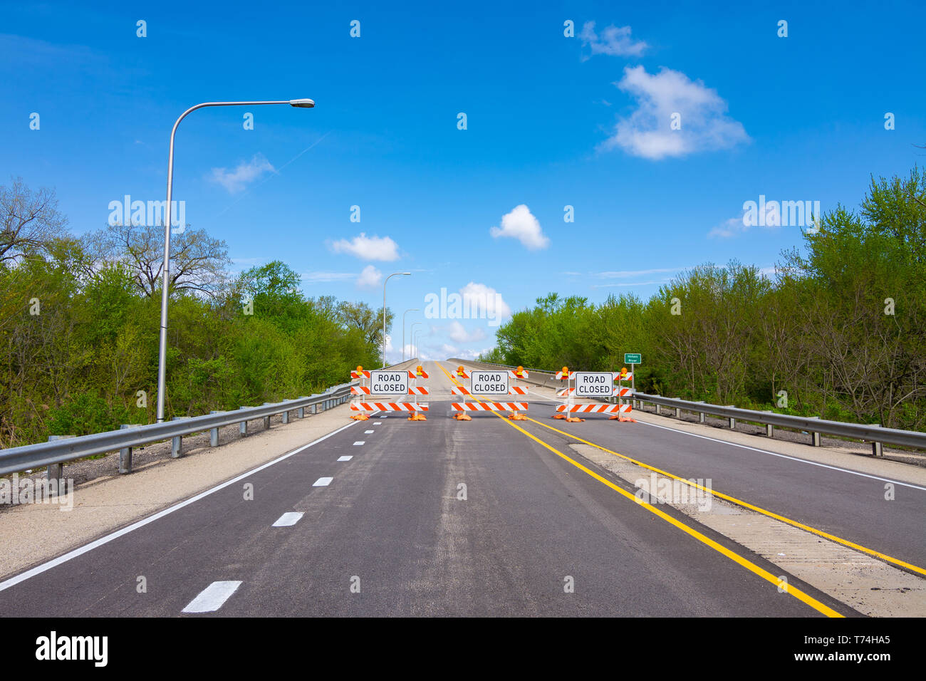 закрытие дороги. ограничат движение большегрузов. весеннее закрытие дорог. будут закрывать дороги. просушка дорог.