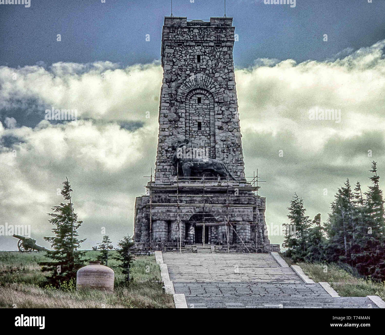 Stara Gazora, Bulgaria. 3rd Aug, 1991. The 98 Foot (31.5-Meter) stone tower  Shipka Monument on Stoletov Peak is dedicated to those who died for the  Liberation of Bulgaria during the Battles of