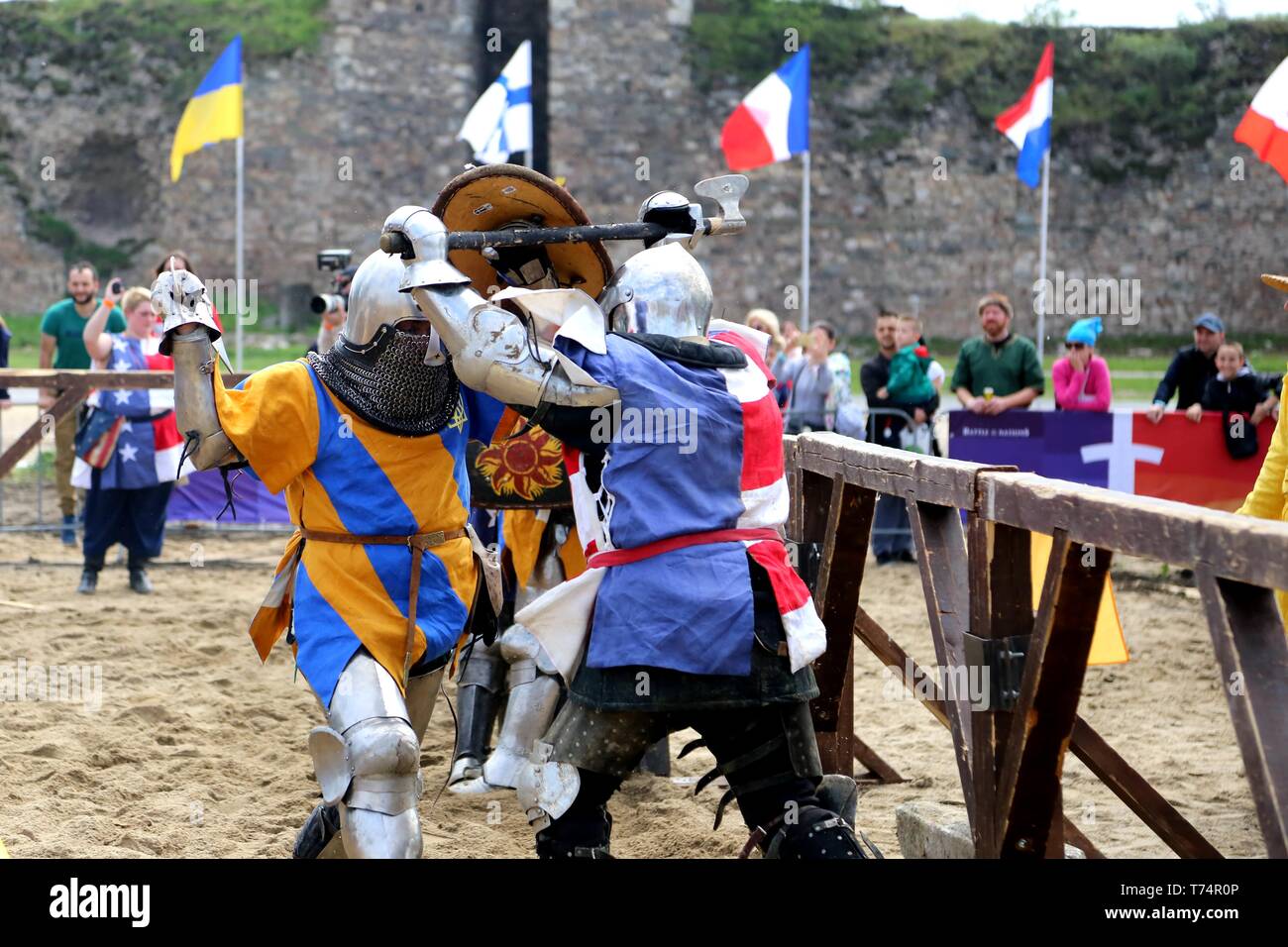 Smederevo. 2nd May, 2019. Competitors clash at the opening day of the 10th World National HMB (Historic Medieval Battle) Championship in Smederevo, Serbia on May 2, 2019. Fighters from 40 countries gathered in the Serbian city of Smederevo for an unusual international tournament that recreates historic battle techniques-the World National HMB Championship. The Chinese team is made up of 27 members, and it is China's third appearance at the event. Credit: Shi Zhongyu/Xinhua/Alamy Live News Stock Photo