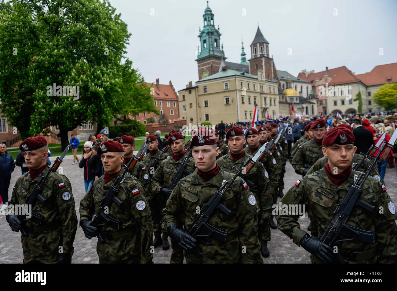 Militaries hi-res stock photography and images - Alamy