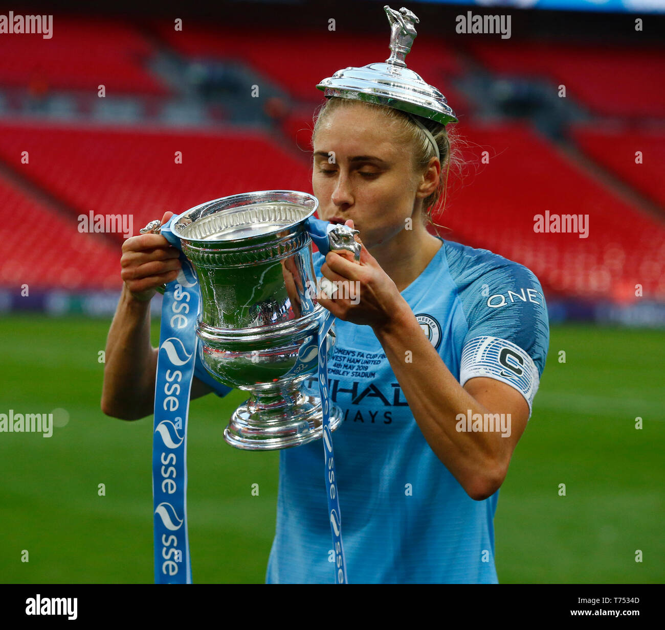 Steph houghton women's fa cup hi-res stock photography and images - Alamy