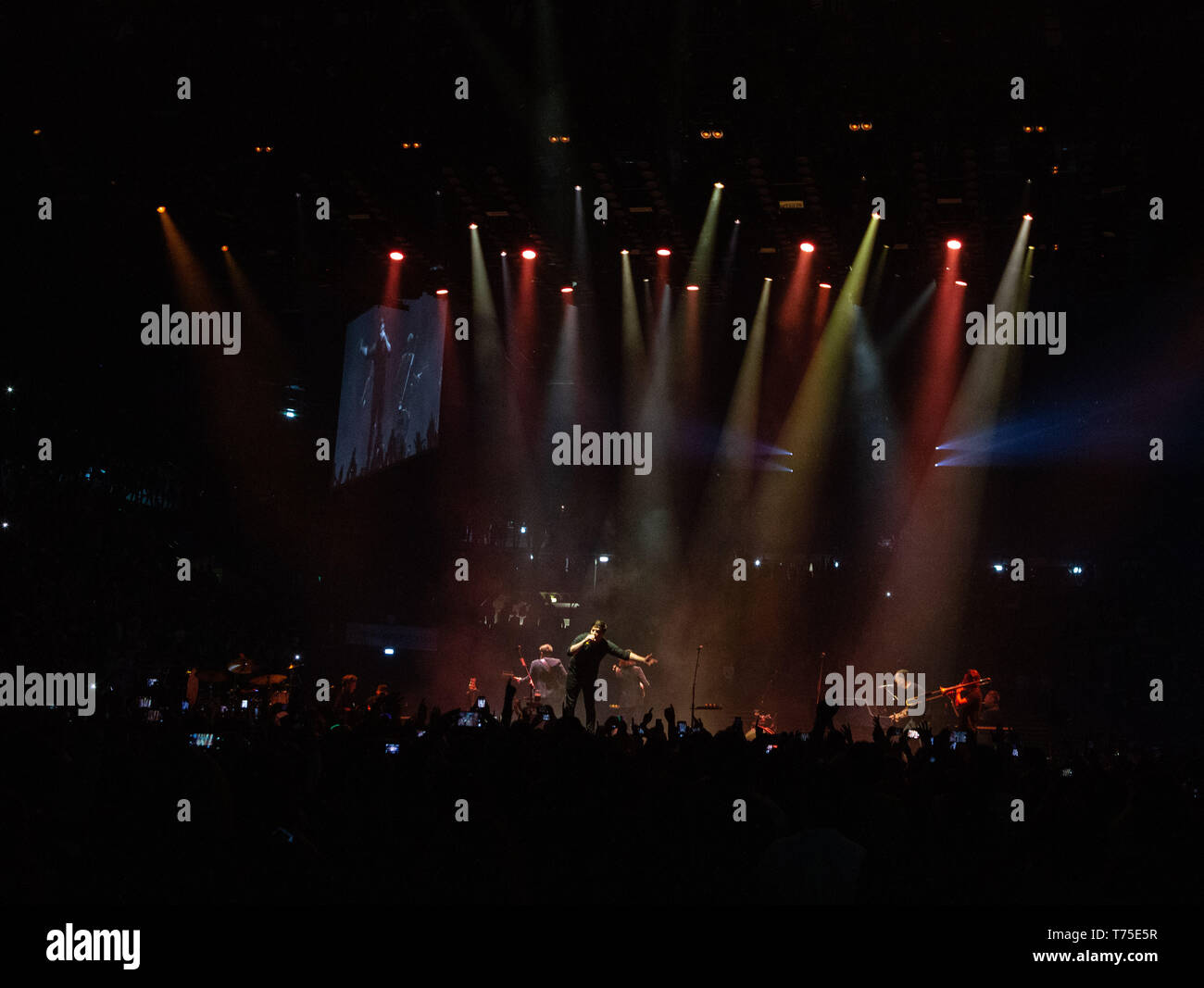 29th of April, Milano. Mumford and Sons performs live @ Mediolanum