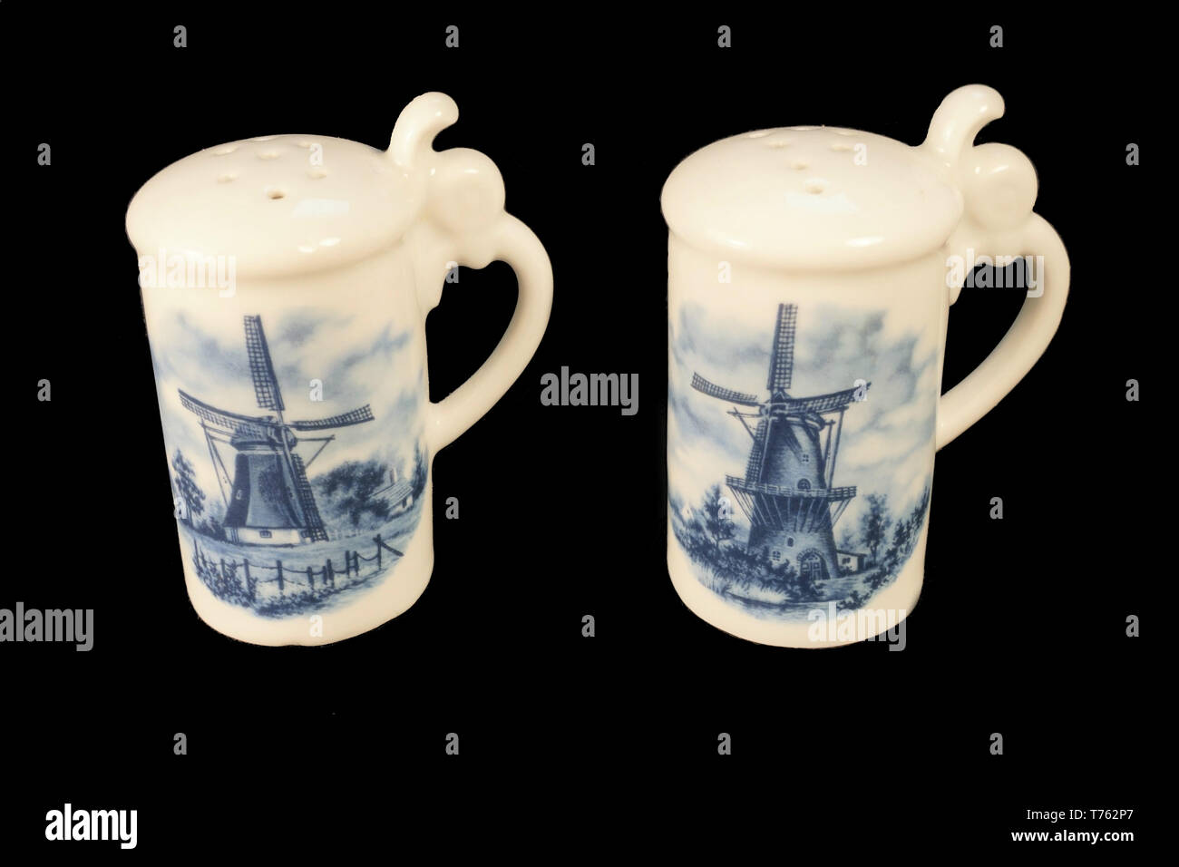 Delfts pottery hi-res stock photography and images - Alamy