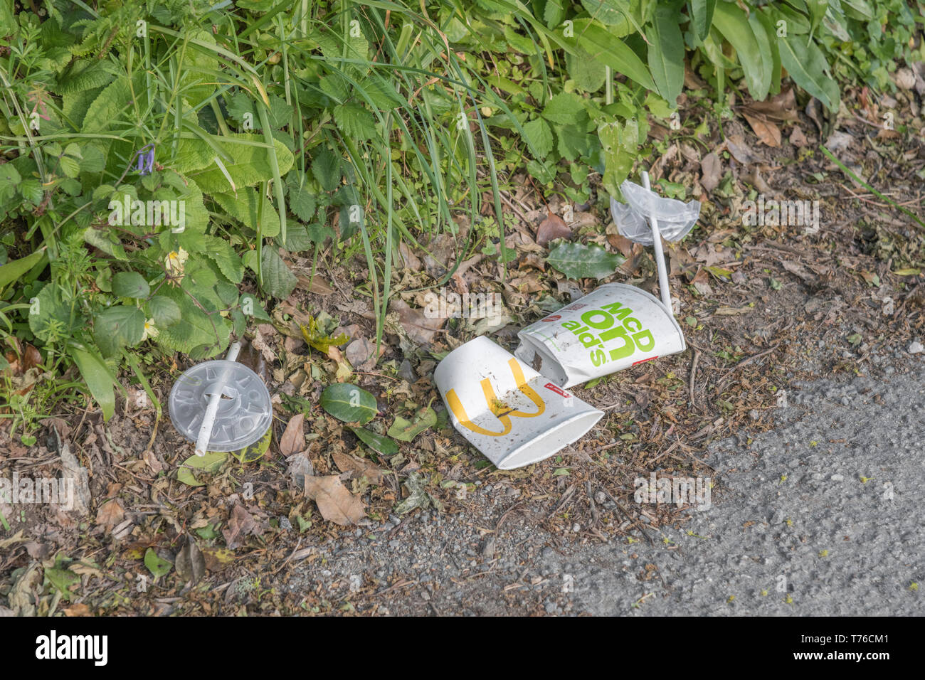 Mcdonalds packaging litter hi-res stock photography and images - Alamy