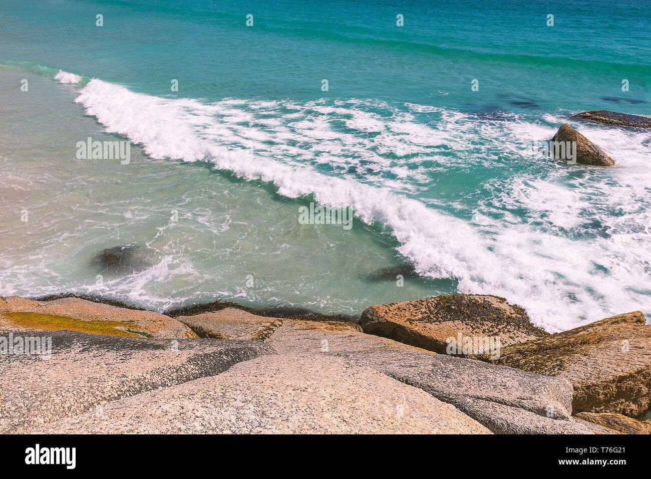 Beach rocks turquoise water hi-res stock photography and images - Alamy