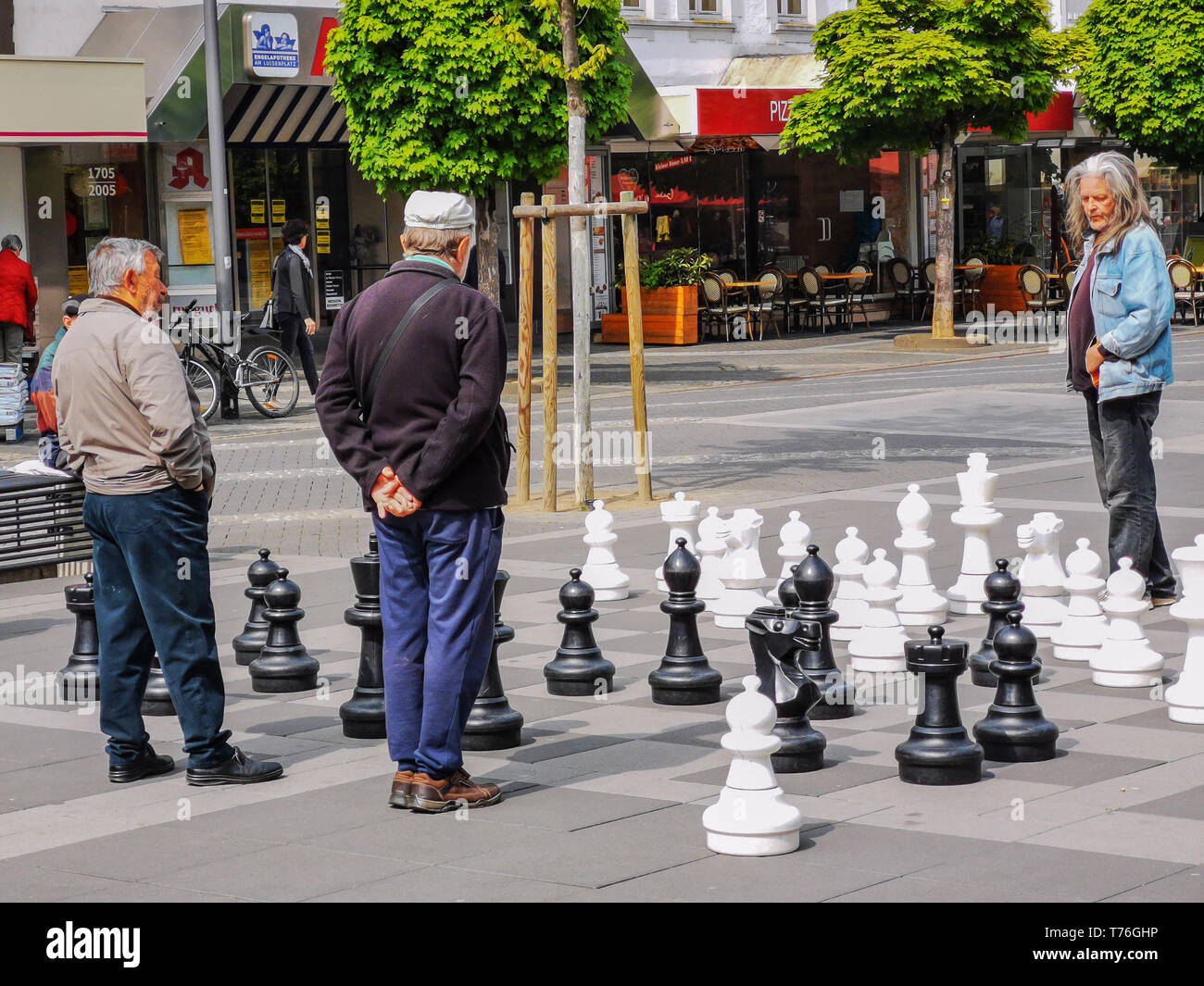 Black chess men hi-res stock photography and images - Alamy