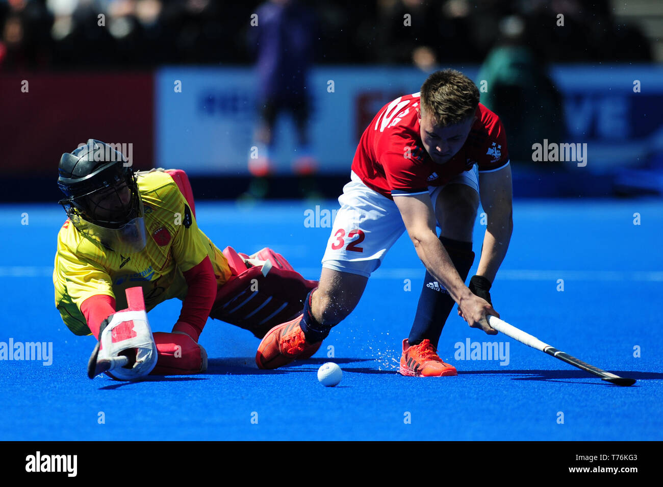 Great Britain's Zachary Wallace (right) takes a penalty shot during the FIH Pro League match at the Lee Valley Hockey and Tennis Centre, London. Stock Photo
