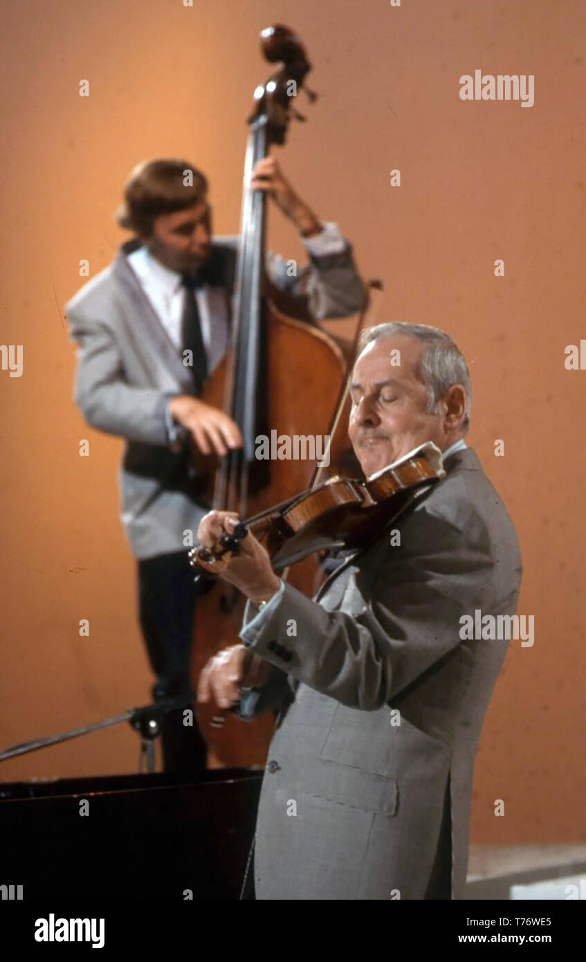 STÉPHANE GRAPPELLI (19081997) French jazz violinist about 1985 Stock