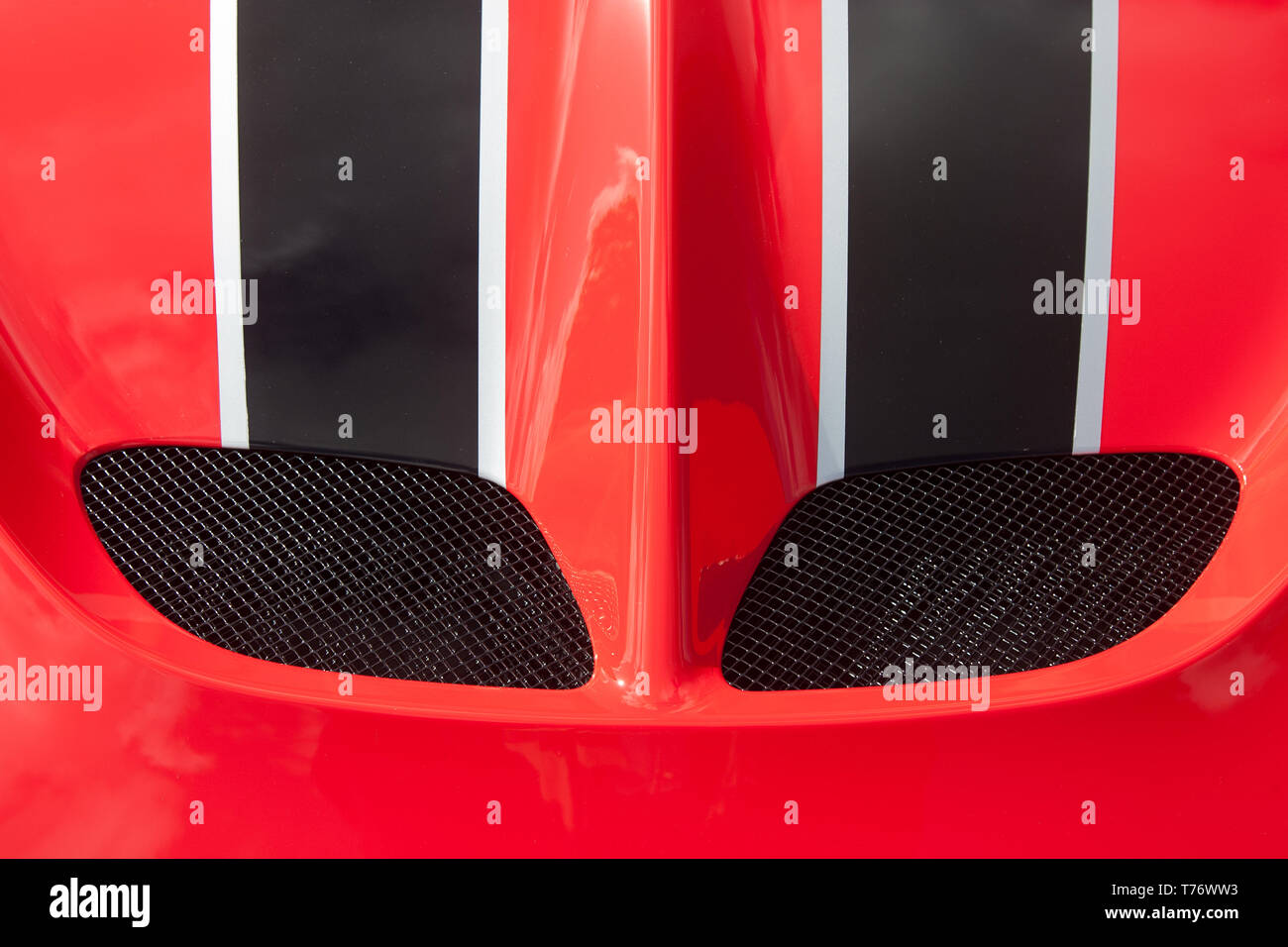 Black and red sports cars hi-res stock photography and images - Alamy