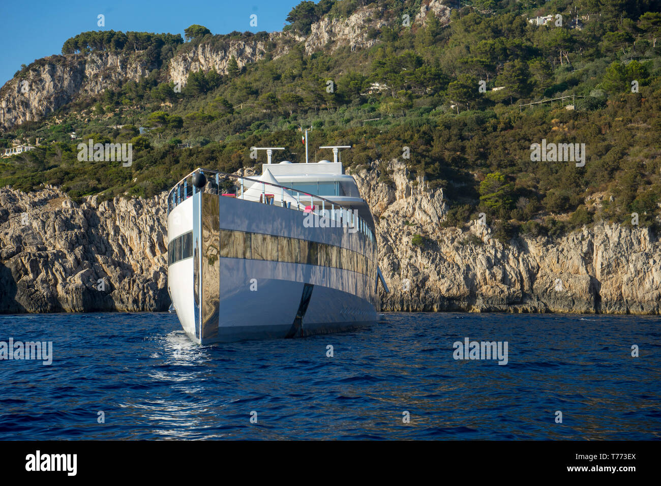 Venus, Steve Job's, ex Apple ceo, Yacht anchored in cala del Rio, Capri