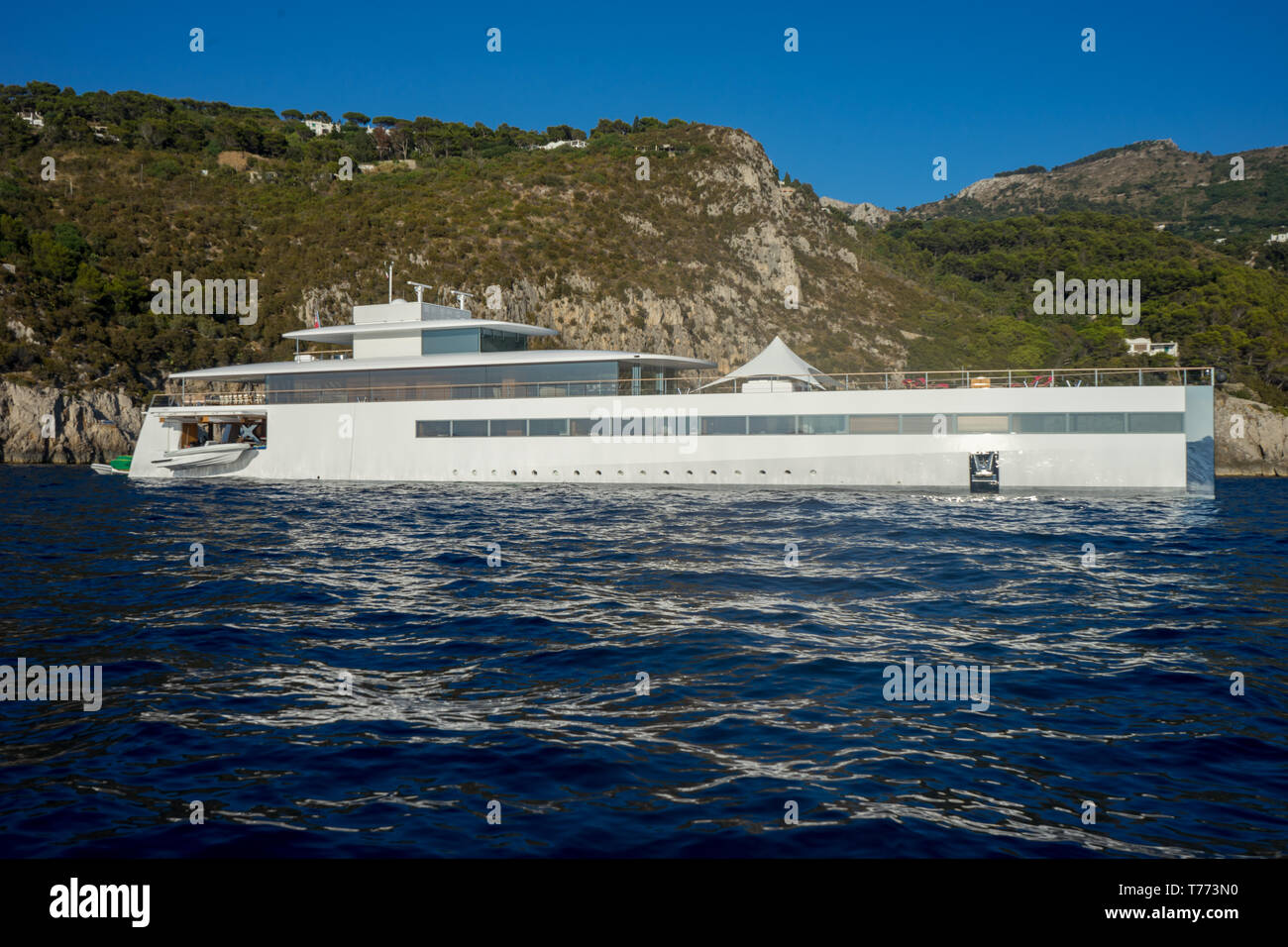 Venus, Steve Job's, ex Apple ceo, Yacht anchored in cala del Rio, Capri