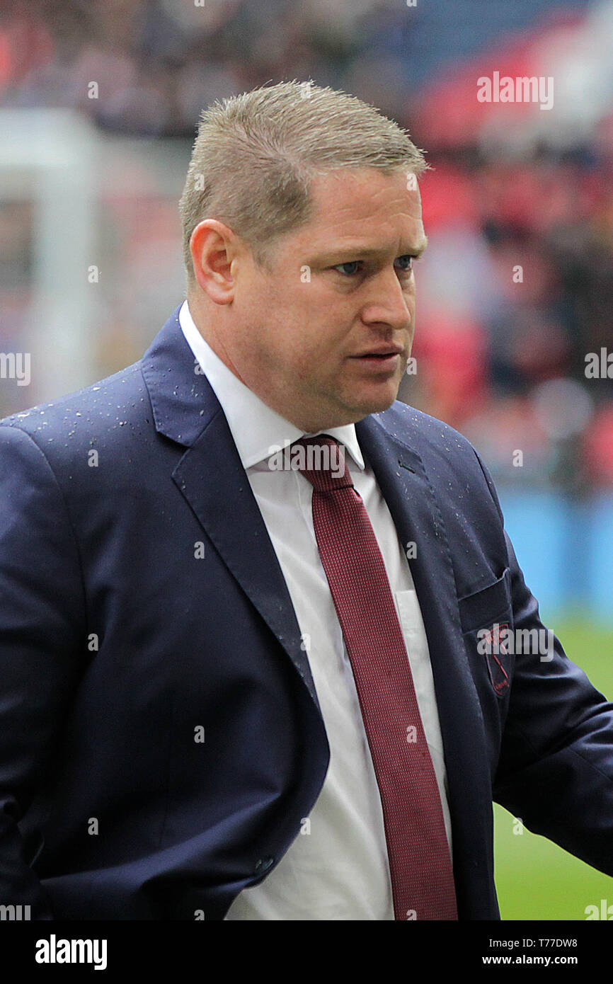 London, UK. 04th May, 2019. West Ham Manager Matt Beard during the FA Women's Cup Final match between Manchester City Women and West Ham United Ladies at Wembley Stadium on May 4th 2019 in London, England. Credit: PHC Images/Alamy Live News Stock Photo