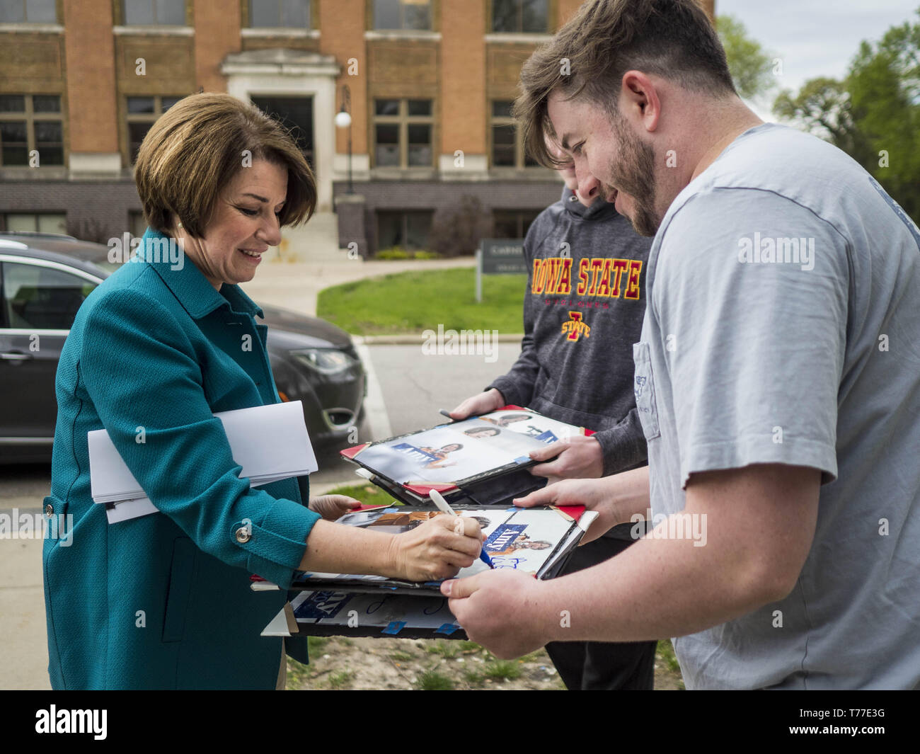 Drake Tour 2020 Usa Des Moines, Iowa, USA. 4th May, 2019. US Senator AMY KLOBUCHAR (D Drake Tour 2020 Usa Des Moines, Iowa, USA. 4th May, 2019. US Senator AMY KLOBUCHAR (D