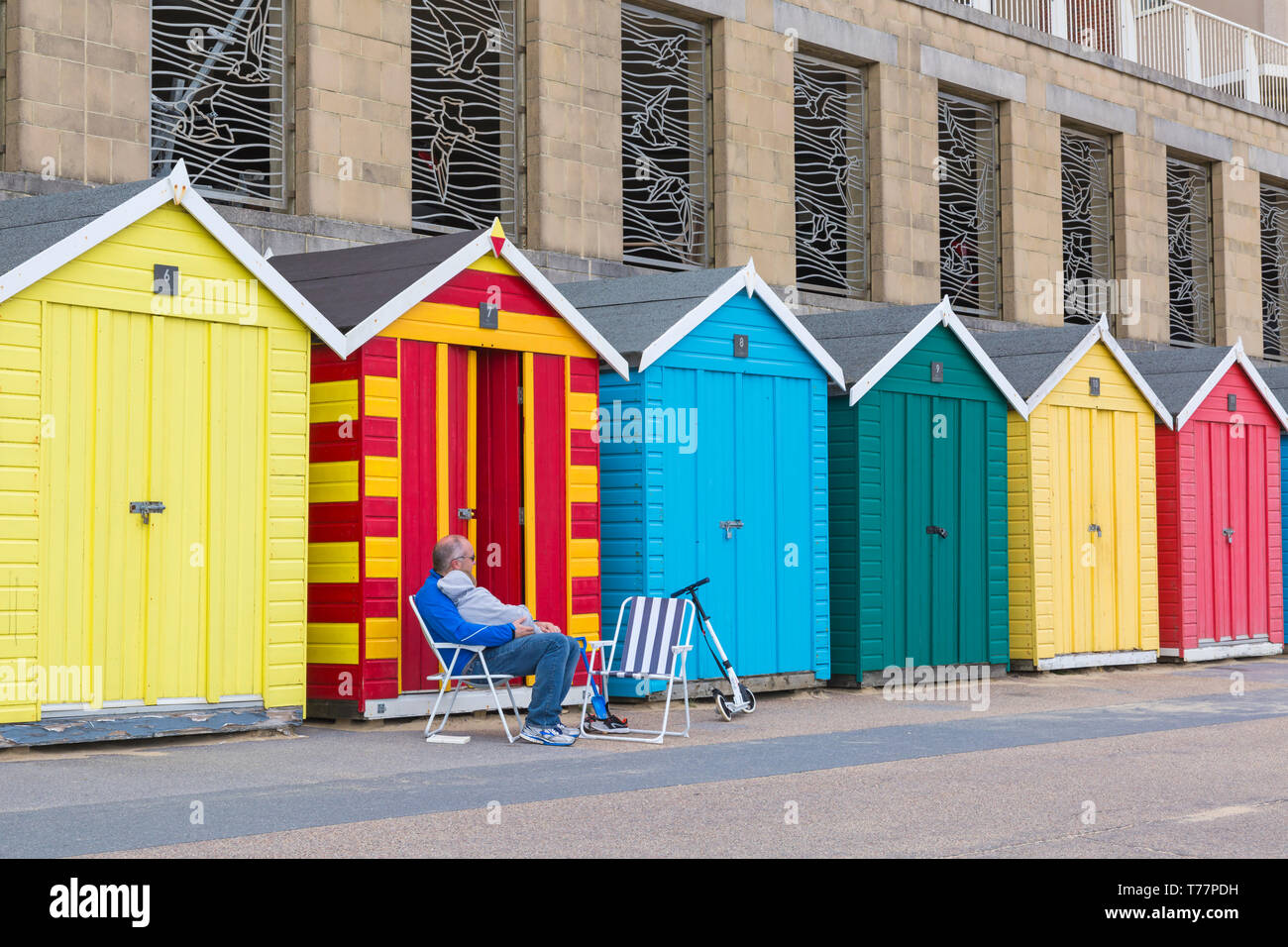 Boscombe, Bournemouth, Dorset, UK. 5th May 2019. UK weather: cold cloudy afternoon at Boscombe, Bournemouth.   Credit: Carolyn Jenkins/Alamy Live News Stock Photo