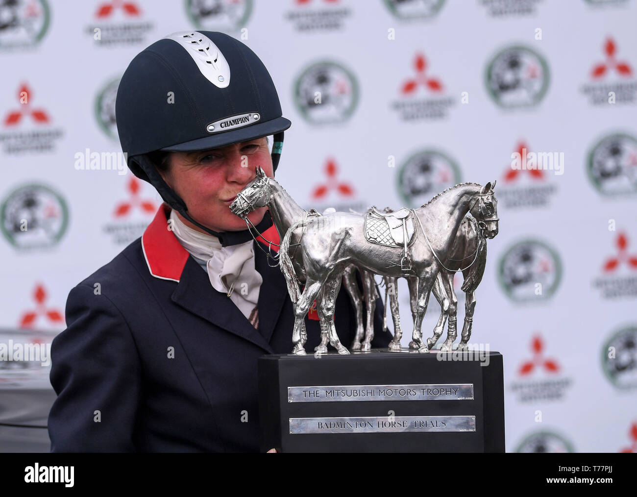 Badminton Estate, Badminton, UK. 5th May, 2019. Mitsubishi Motors Badminton Horse Trials, day 5; Piggy French (GBR) kisses the winners trophy after winning Badminton 2019 riding VANIR KAMIRA on day 5 of the 2019 Badminton Horse Trials Credit: Action Plus Sports/Alamy Live News Stock Photo