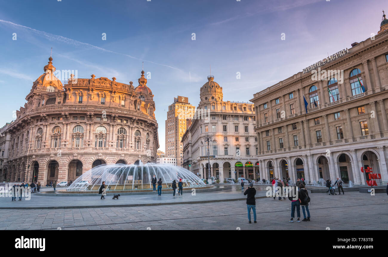 Genova, Genoa, Italy: Piazza De Ferrari main square of Genoa, renowned for its fountain, stock exchange building (Borsa), Credito Italiano Stock Photo