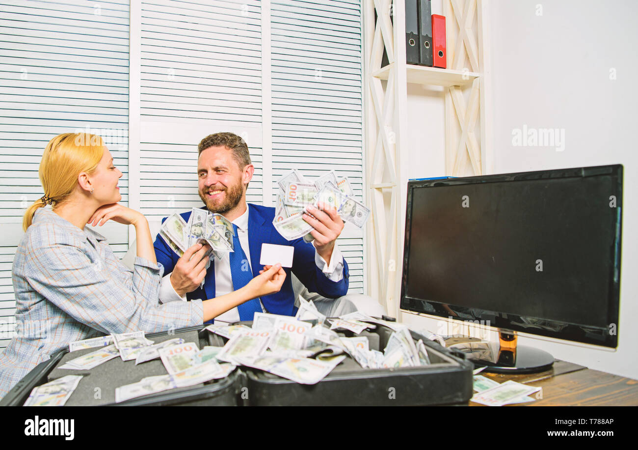 На кассе считыватель. Cashless countries. Касса предприятия. Помещение кассы. Cash office.
