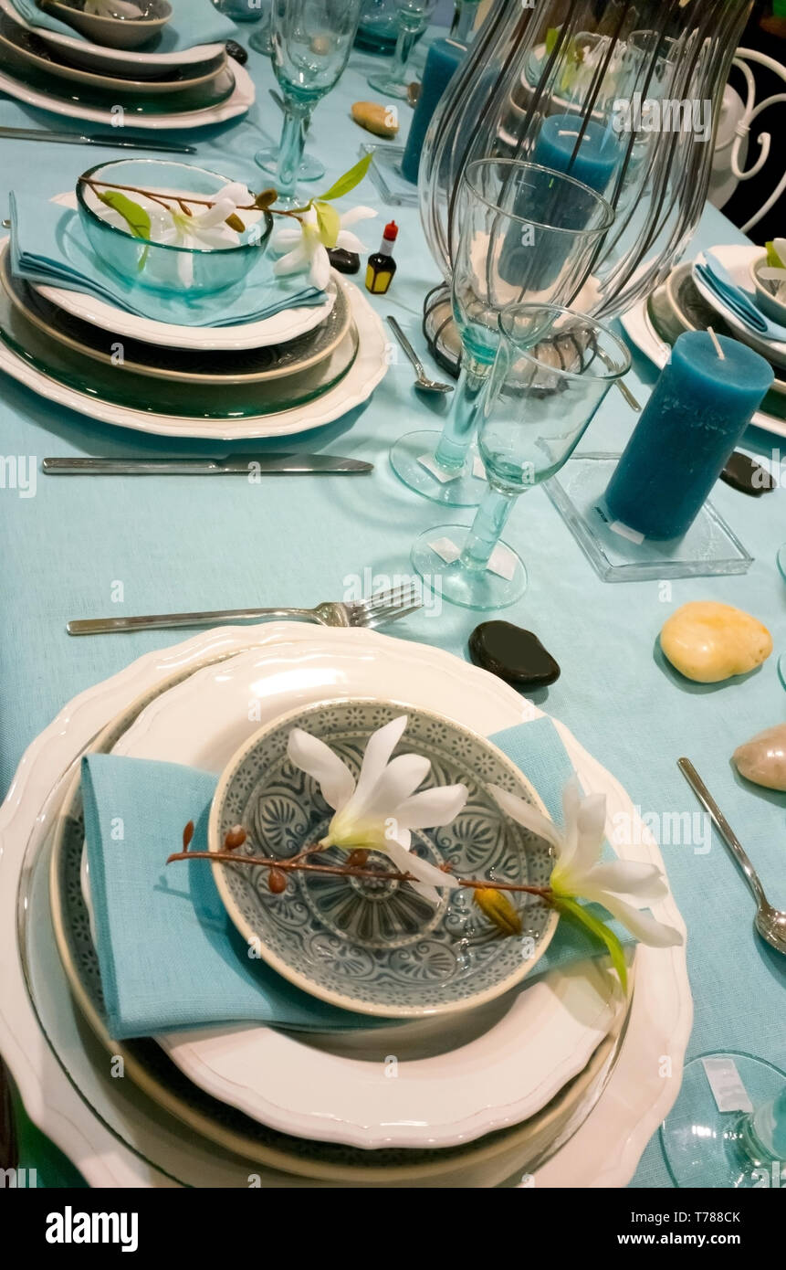 Formal table setting hi-res stock photography and images - Alamy