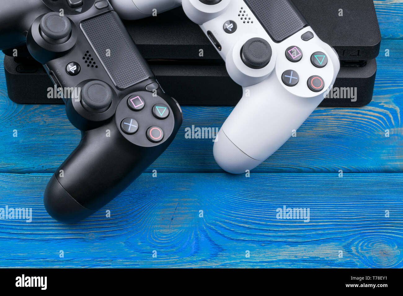 Playstation 2 slim hi-res stock photography and images - Alamy