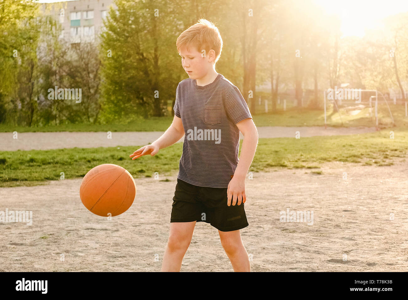 Bouncing Ball Stock Photos & Bouncing Ball Stock Images Page 2 Alamy