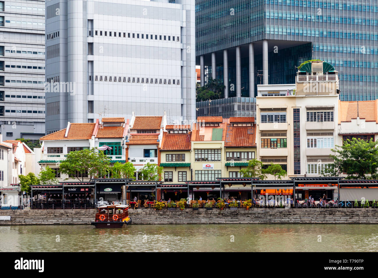 Old houses singapore hi-res stock photography and images - Alamy