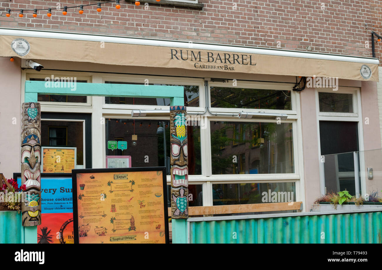 Rum barrel caribbean hires stock photography and images Alamy