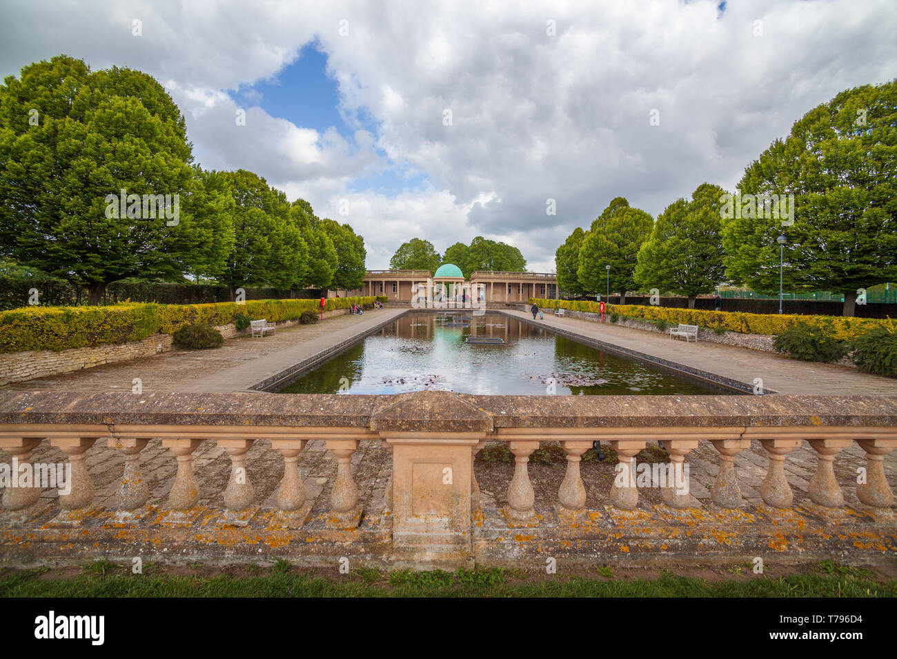 Eaton Park Norwich Rotunda And Lilly Pond Norfolk Uk Stock Photo Alamy eaton-park-norwich-rotunda-and-lilly-pond-norfolk-uk-stock-photo-alamy