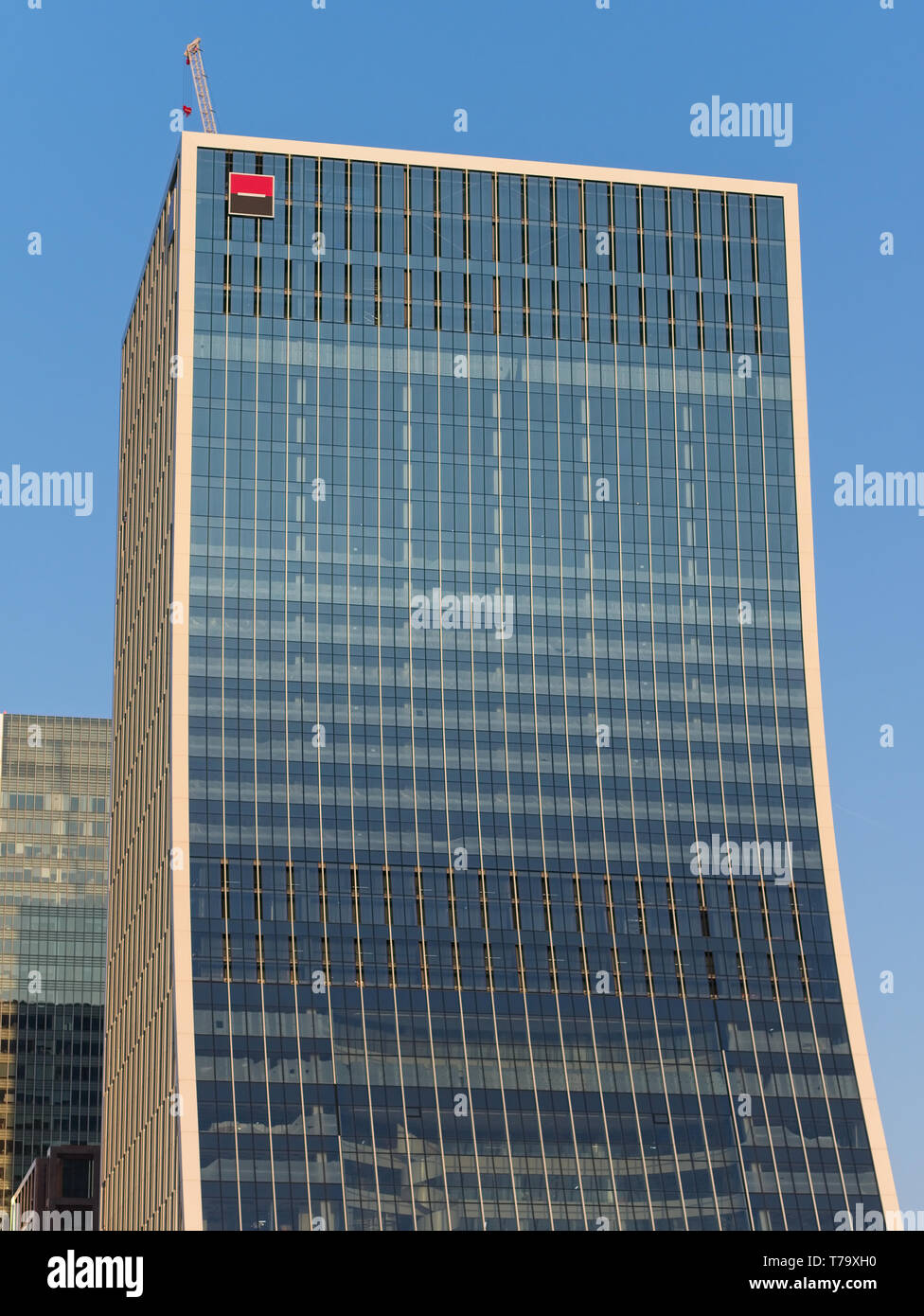 Facade of 5 Bank Street office building, Canary Wharf, London Stock ...