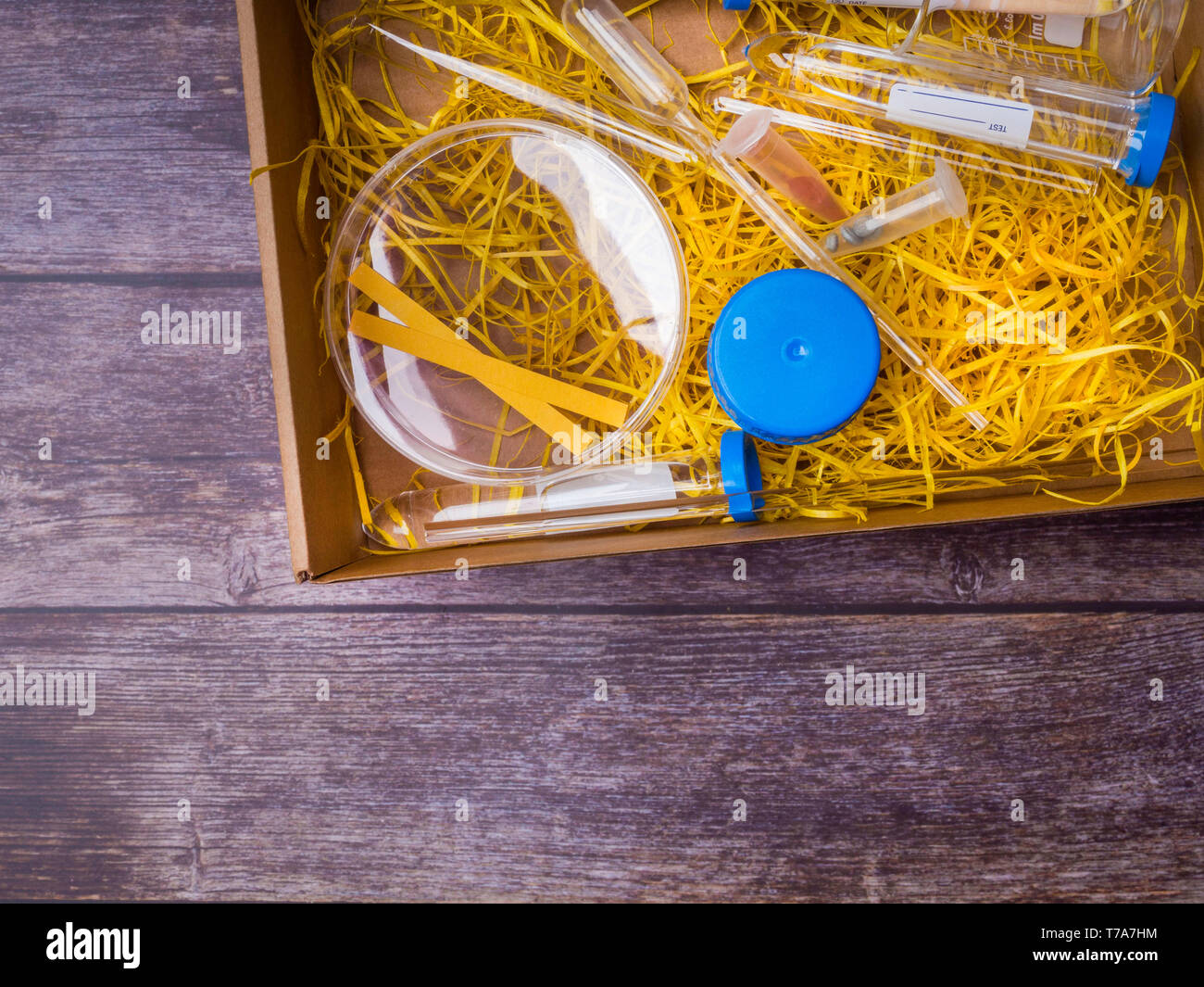 Chemistry dropper researching science lab hi-res stock photography and ...