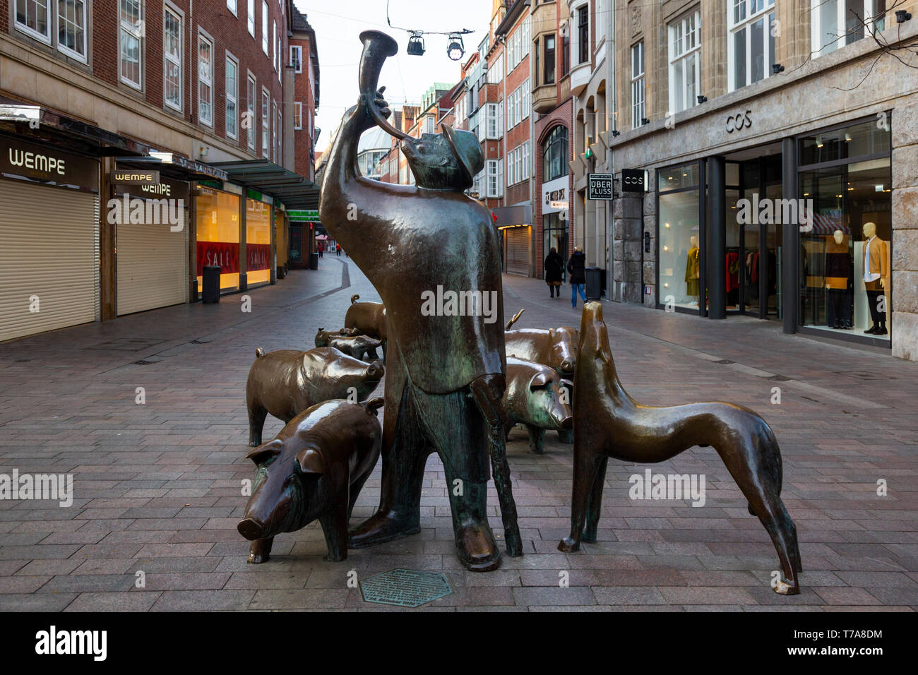 Bronze Schweinehirt und seine Herde, swineherd and his herd, sculpture by Peter Lehmann, Bremen, Germany, Europe Stock Photo