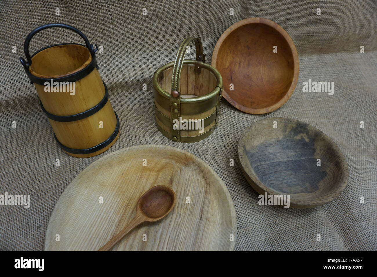 mead hall drinking and eating utensils, anglo saxon period