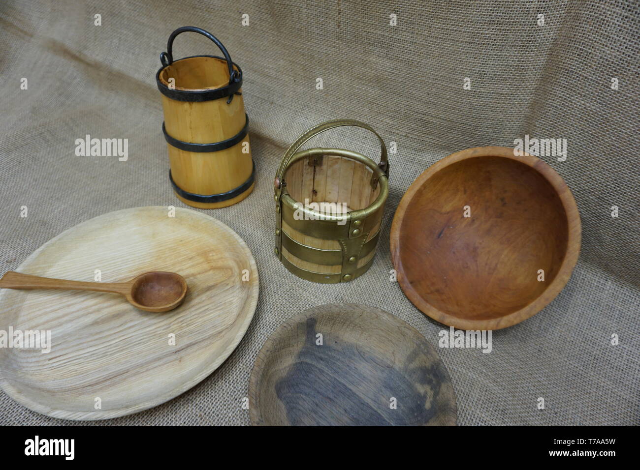 mead hall drinking and eating utensils, anglo saxon period