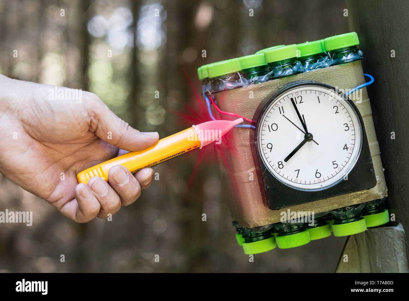 Time bomb hi-res stock photography and images - Alamy