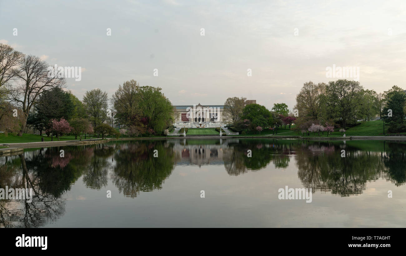 Cleveland, Ohio/USA - May 1, 2019: The Wade Park Lagoon with the reflection of the World famous Cleveland Museum of Art. Stock Photo