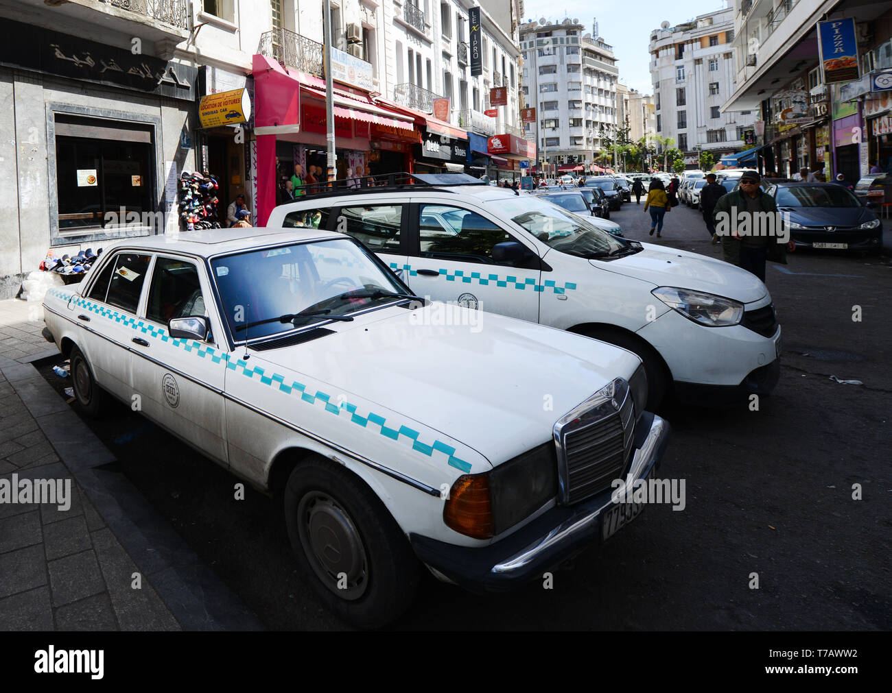Mercedes Taxi Stock Photos Mercedes Taxi Stock Images Alamy