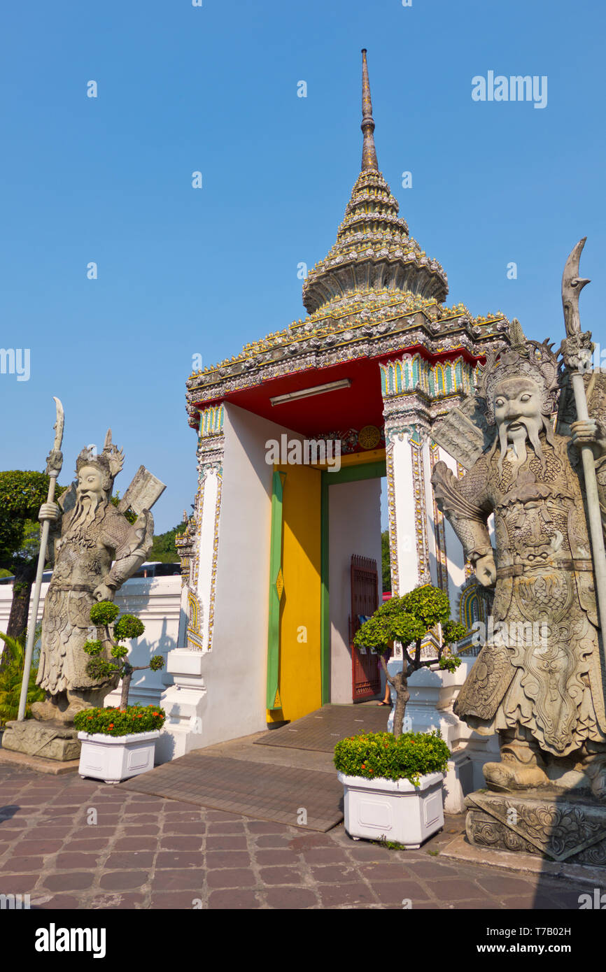Gate, Wat Pho, Phra Nakhom district, Bangkok, Thailand Stock Photo