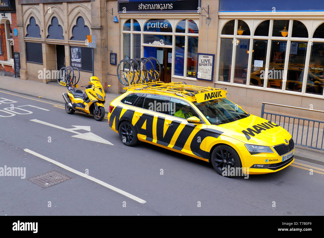 Mavic support vehicle of the, parked outside Shenanigans Irish Bar in Leeds City Centre during Stage 4 of the Tour De Yorkshire Cycle Race Stock Photo