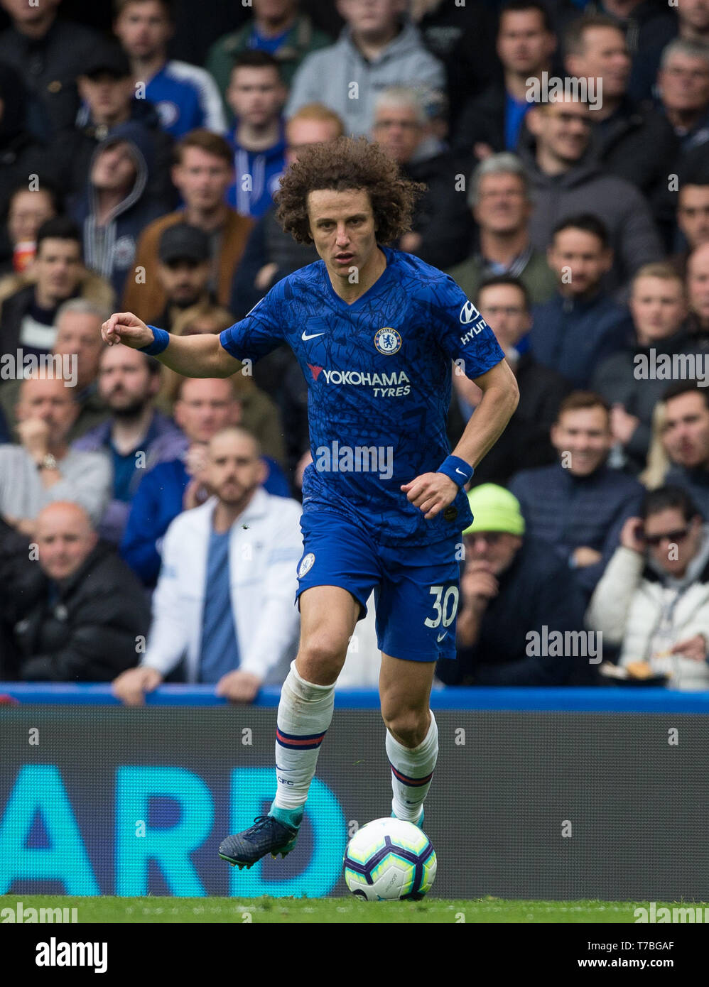 London, UK. 05th May, 2019. David LUIZ of Chelsea during the Premier League match between Chelsea and Watford at Stamford Bridge, London, England on 5 May 2019. Photo by Andy Rowland. Editorial use only, license required for commercial use. No use in betting, games or a single club/league/player publications.Õ Credit: PRiME Media Images/Alamy Live News Stock Photo