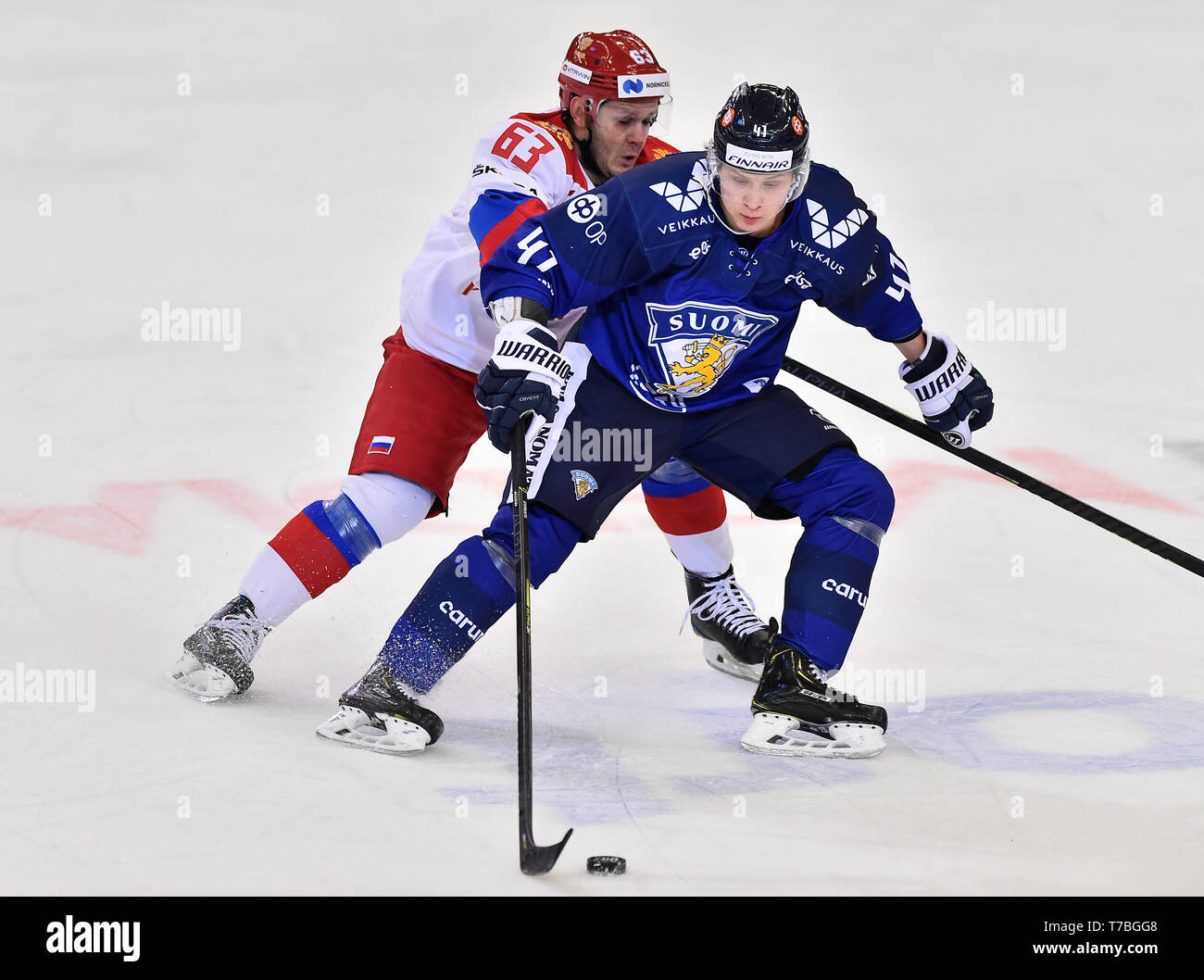 Brno, Czech Republic. 04th May, 2019. L-R Yevgeni Dadonov (RUS) and Joel Kivirant (FIN) in action during the Russia vs Finland match within Carlson Hockey Games tournament, part of Euro Hockey Tour in Brno, Czech Republic, May 4, 2019. Credit: Lubos Pavlicek/CTK Photo/Alamy Live News Stock Photo